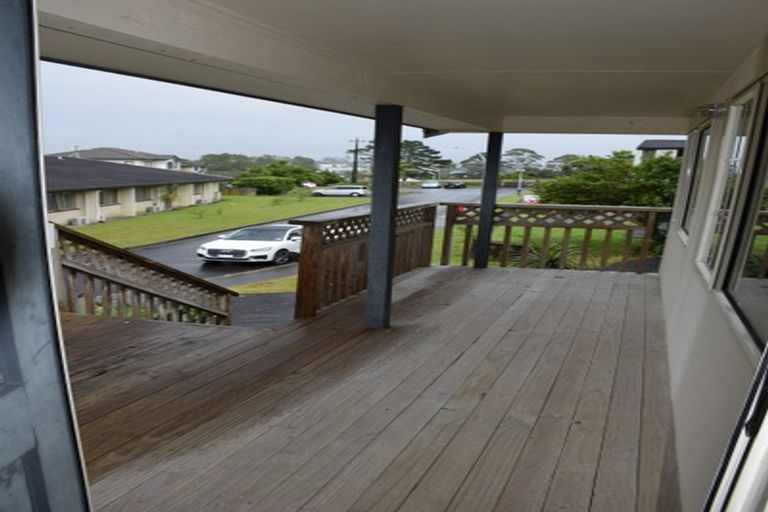 Photo of property in 13 Noel Williams Place, Windsor Park, Auckland, 0630