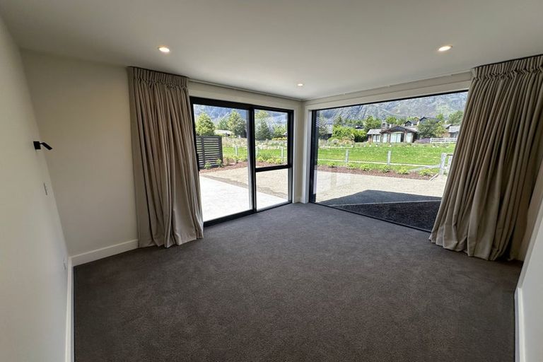 Photo of property in 17 Taurus Lane, Jacks Point, 9371