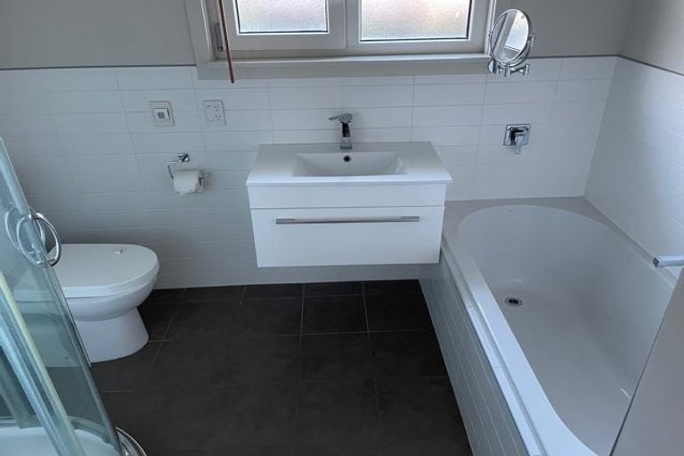 Photo of property in 15 Lucienne Place, Hillsborough, Christchurch, 8022