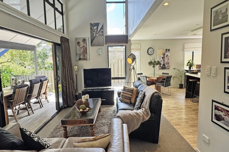 Photo of property in 9 Porritt Avenue, Chatswood, Auckland, 0626