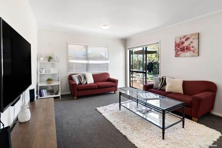 Photo of property in 1/278 Birkdale Road, Birkdale, Auckland, 0626