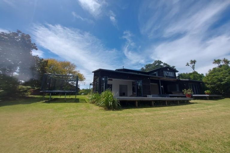 Photo of property in 68 Rame Road, Greenhithe, Auckland, 0632