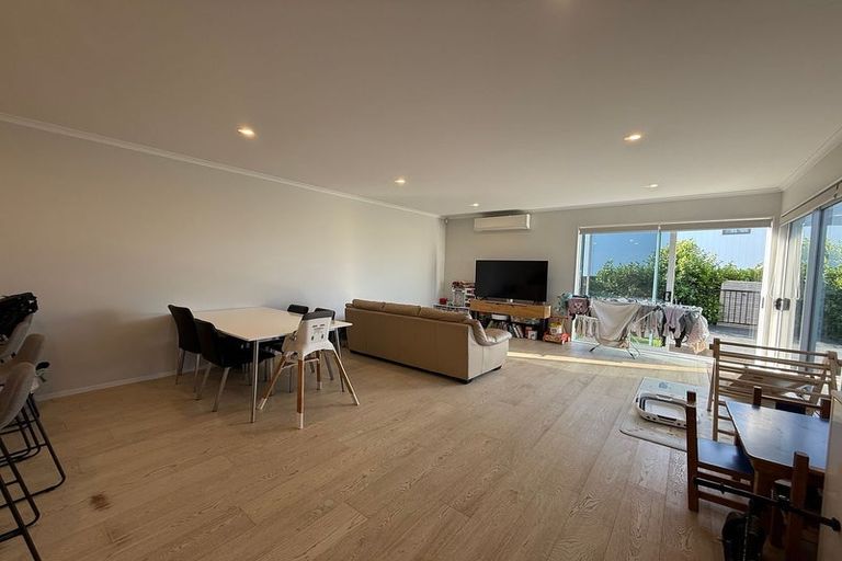 Photo of property in 36 Taikura Avenue, Red Beach, 0932