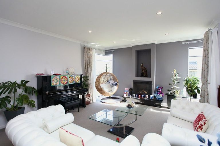 Photo of property in 50 Amberwood Drive, Northpark, Auckland, 2013