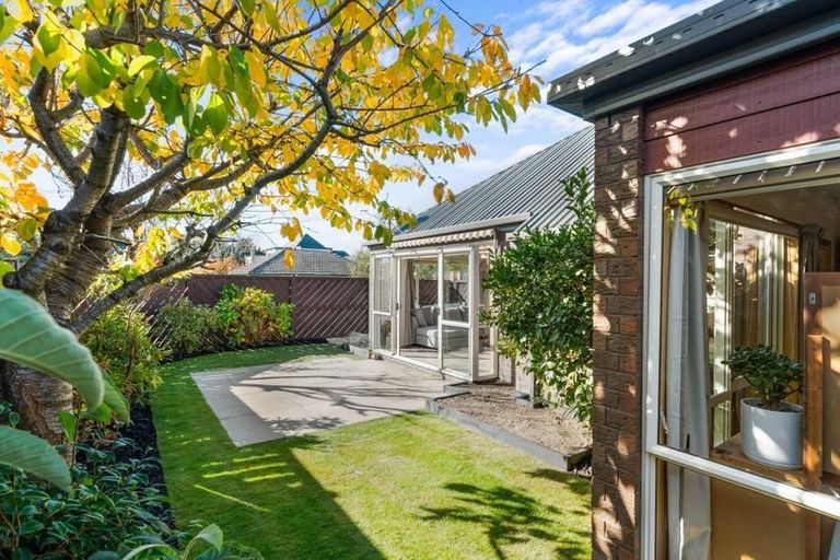 Photo of property in 1/9a Chilcombe Street, Ilam, Christchurch, 8041