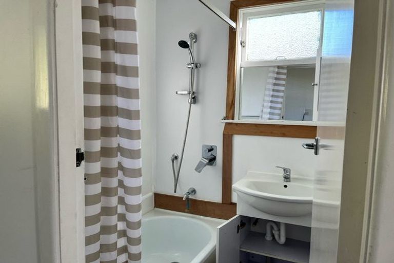 Photo of property in 64 Wesney Terrace, Kingston, Athol, 9793