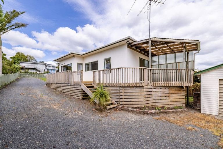 Photo of property in 10 Yorke Road, Haruru, 0204