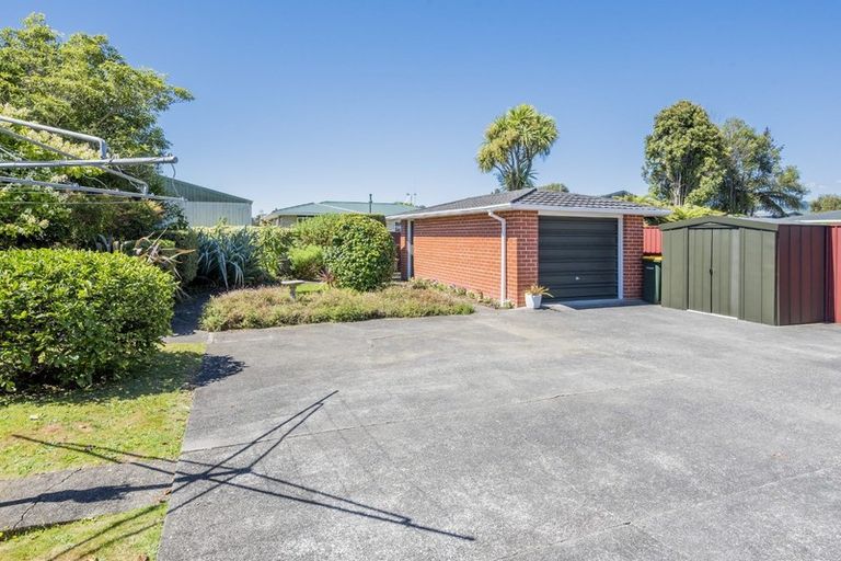 Photo of property in 19 Saint Annes Street, Levin, 5510