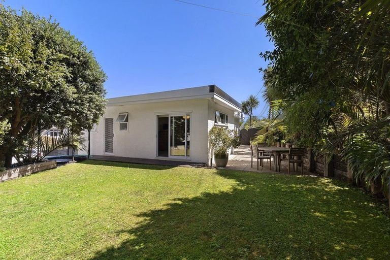 Photo of property in 8 Otaki Street, Miramar, Wellington, 6022