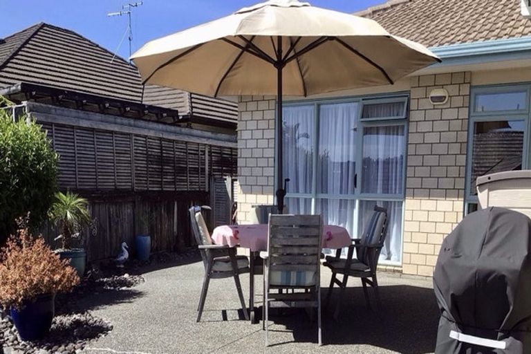 Photo of property in 16 Brodie Place, Bethlehem, Tauranga, 3110
