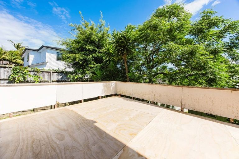Photo of property in 25 Nui Mana Place, Te Atatu South, Auckland, 0610