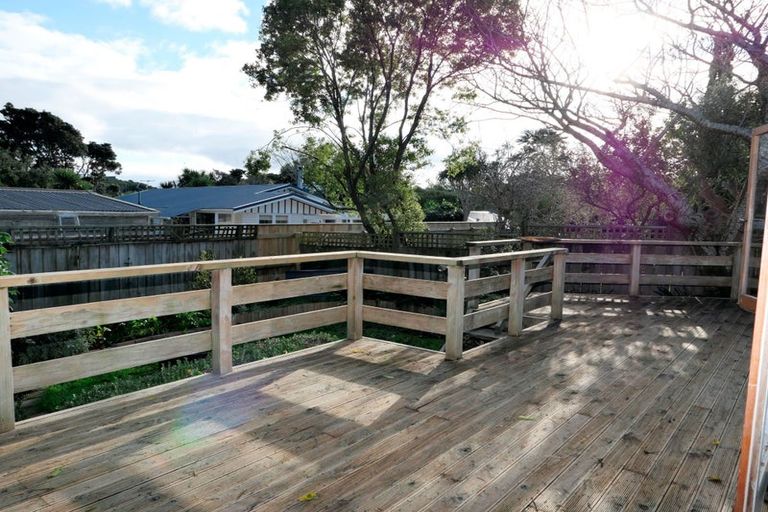 Photo of property in 136 Ruapehu Street, Paraparaumu, 5032