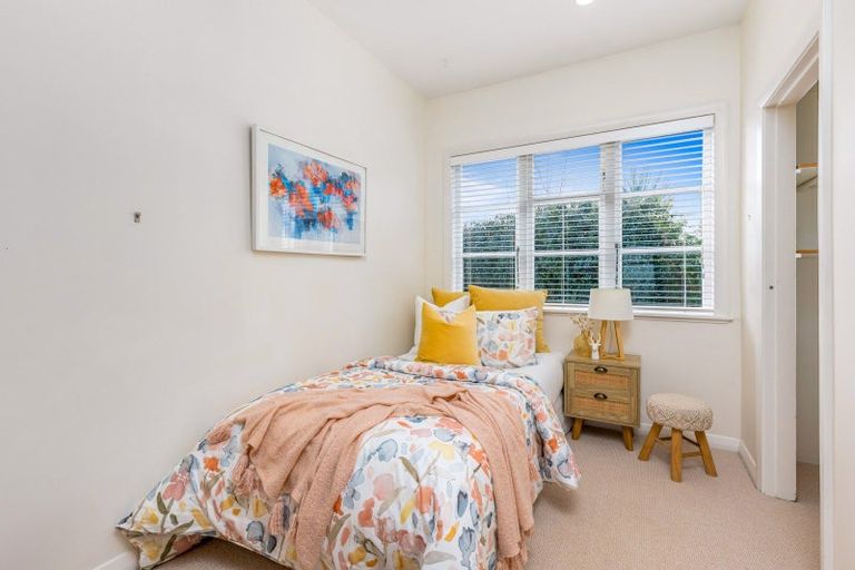 Photo of property in 42 Alice Street, Riverhead, 0820