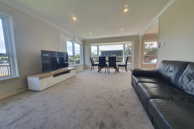 Photo of property in 150 Queenspark Drive, Parklands, Christchurch, 8083