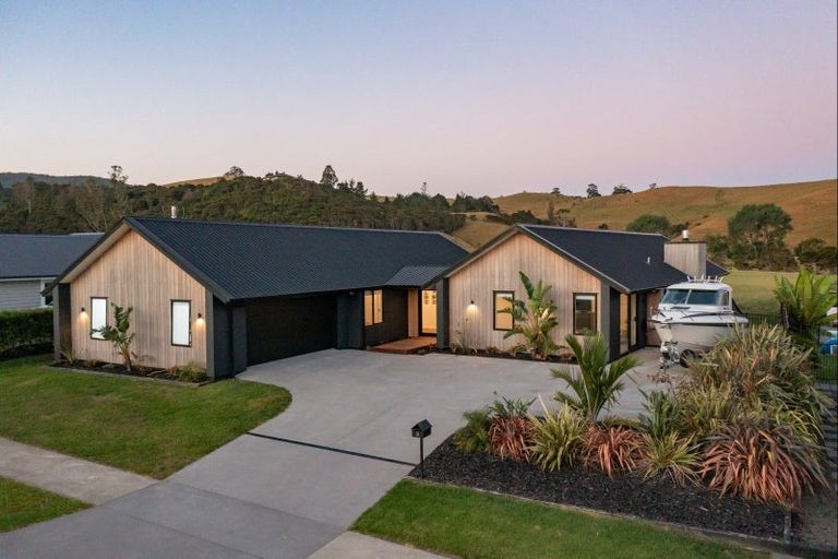 Photo of property in 34 Powhiri Place, Wharekaho, Whitianga, 3510