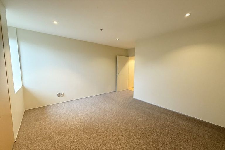 Photo of property in Sanctum Apartments, 27/10b Ebor Street, Te Aro, Wellington, 6011