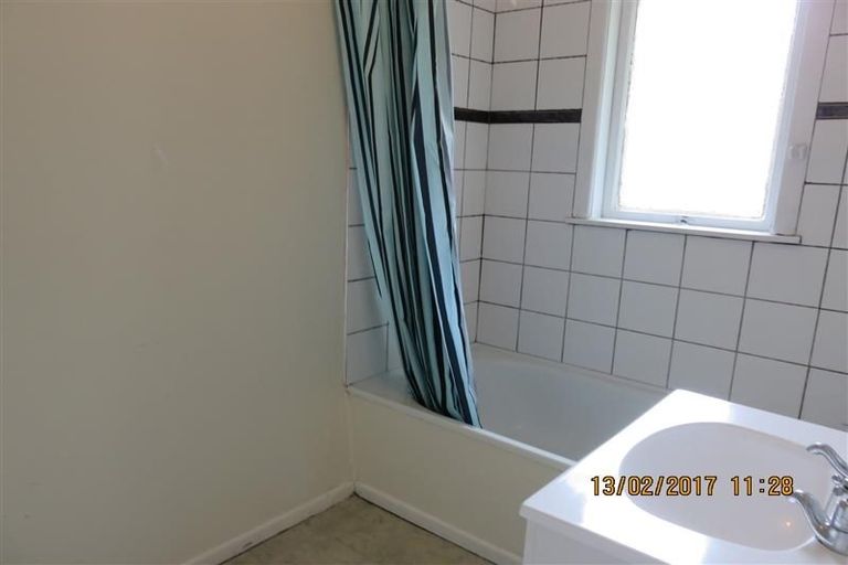 Photo of property in 382 West Coast Road, Glen Eden, Auckland, 0602