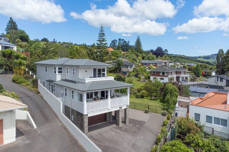 Photo of property in 19 Cobbe Place, Pomare, Rotorua, 3015