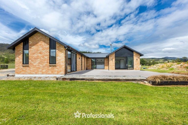 Photo of property in 6 Turksma Lane, Kaitoke, 5018