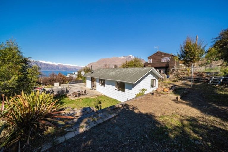 Photo of property in 138 Fernhill Road, Fernhill, Queenstown, 9300