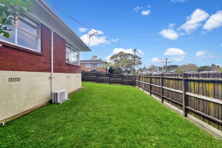 Photo of property in 1/11 Manuka Road, Bayview, Auckland, 0629