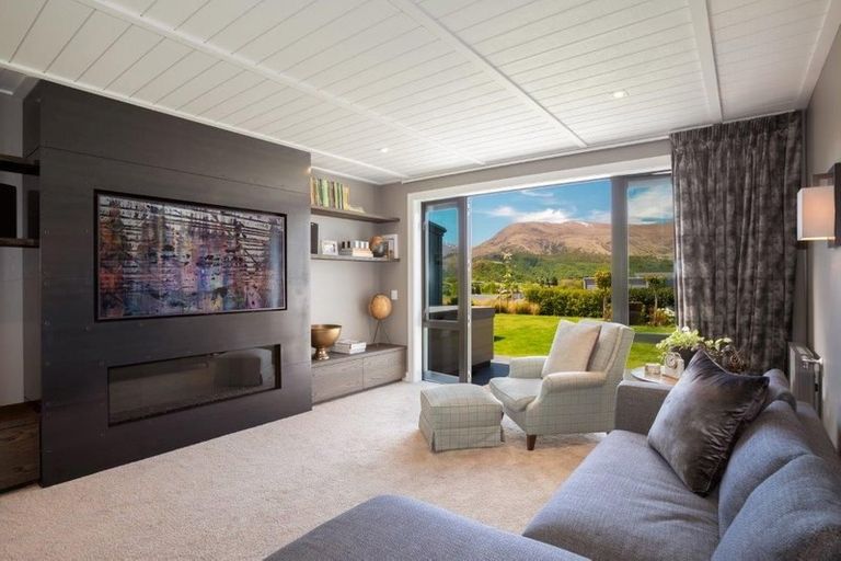 Photo of property in 3 Heenan Lane, Arrowtown, 9371