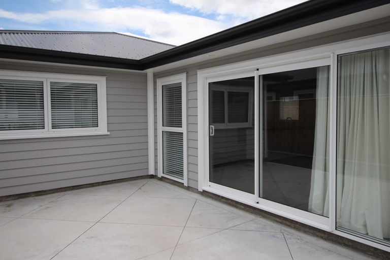 Photo of property in 13 Sutherland Crescent, Westbrook, Palmerston North, 4412