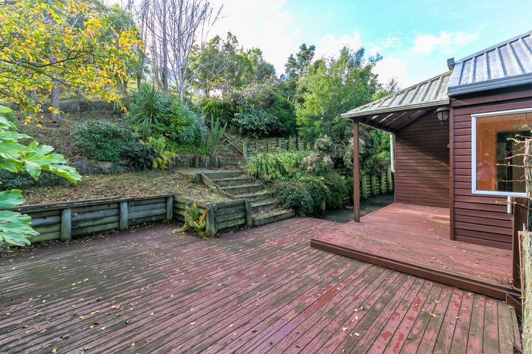 Photo of property in 54 Voelas Road, Lyttelton, 8082