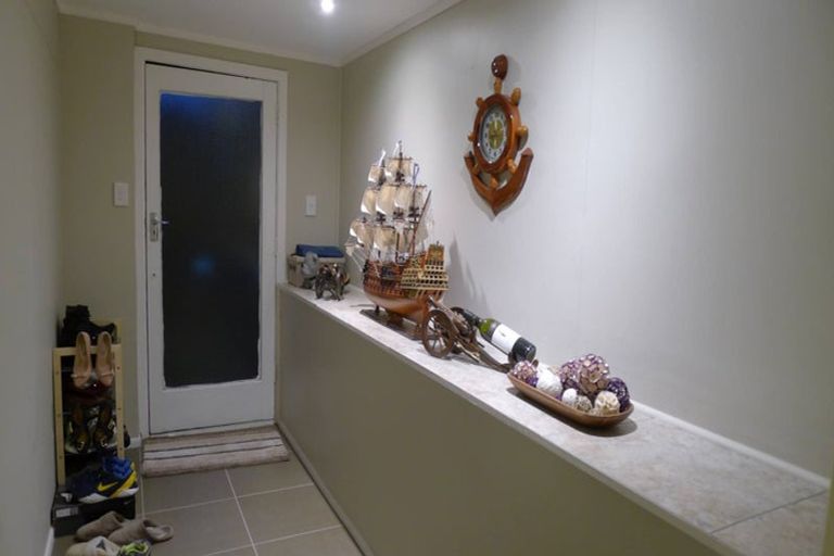 Photo of property in 39 Titiro Moana Road, Korokoro, Lower Hutt, 5012