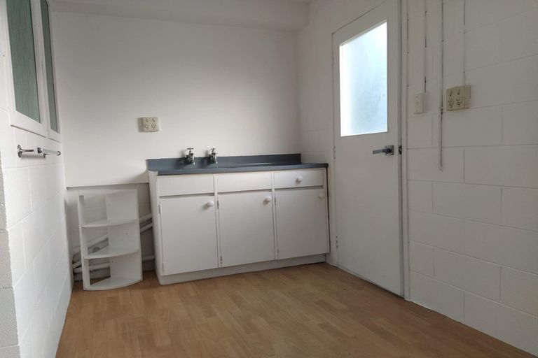 Photo of property in 2/18 Glamorgan Drive, Torbay, Auckland, 0630