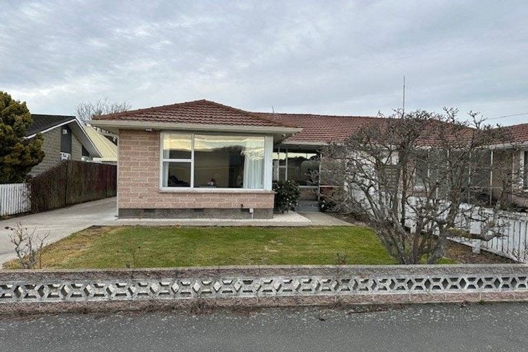 Photo of property in 1/43 Erin Crescent, Mairehau, Christchurch, 8013