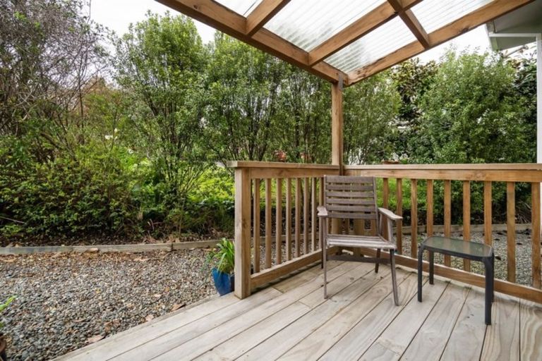 Photo of property in 2/4 Seaview Road, Milford, Auckland, 0620