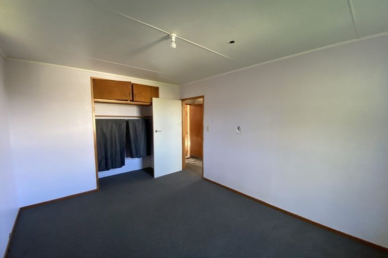 Photo of property in 20 Hamua Place, Waitara, 4320