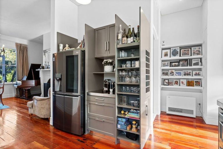 Photo of property in 93 Kuratawhiti Street, Greytown, 5794