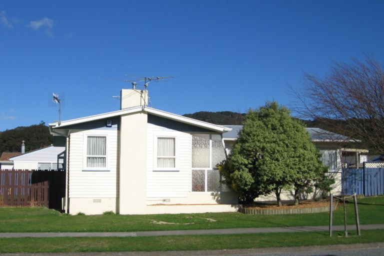 Photo of property in 1 Momona Street, Wainuiomata, Lower Hutt, 5014