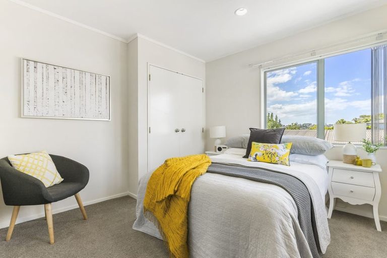 Photo of property in 2/67 Andrew Road, Howick, Auckland, 2010