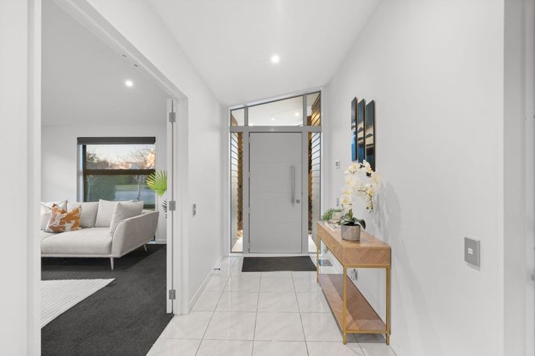 Photo of property in 5 Sterling Drive, Prebbleton, 7604