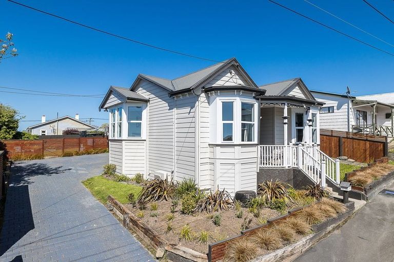 Photo of property in 3 Blair Street, Kenmure, Dunedin, 9011