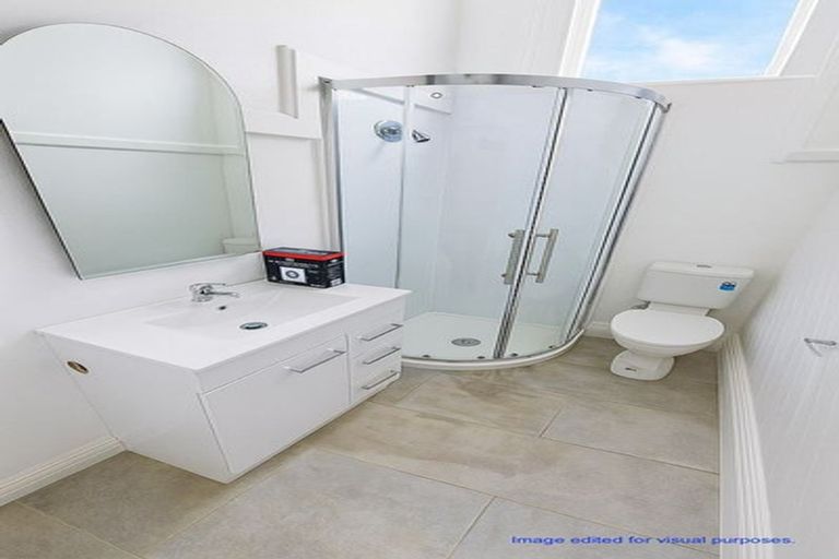 Photo of property in 297 Barbadoes Street, Christchurch Central, Christchurch, 8011
