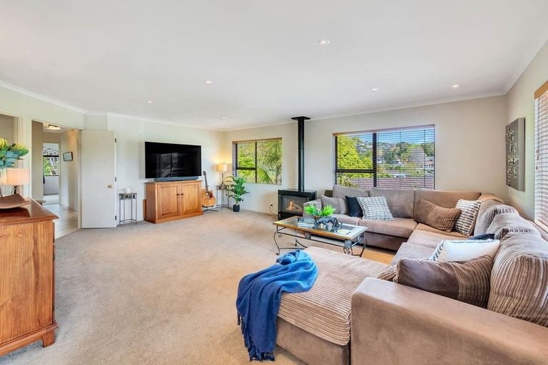 Photo of property in 41 Mayfair Crescent, Mairangi Bay, Auckland, 0630