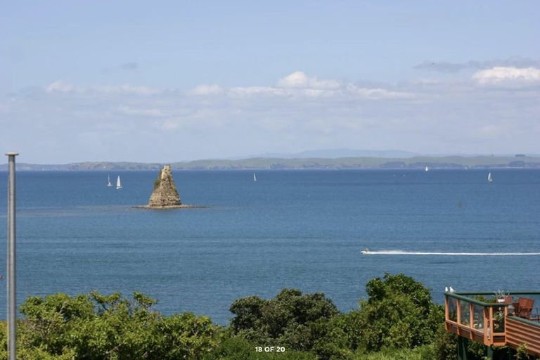 Photo of property in 1047 Whangaparaoa Road, Tindalls Beach, Whangaparaoa, 0930