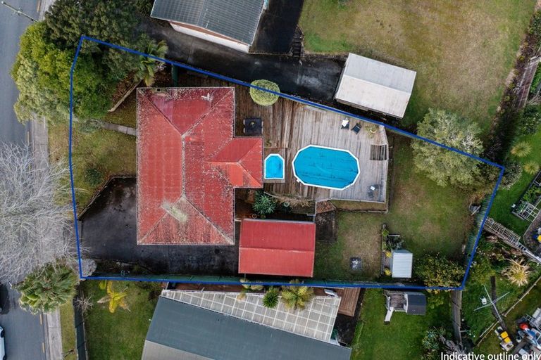 Photo of property in 44 Saffron Street, Birkdale, Auckland, 0626