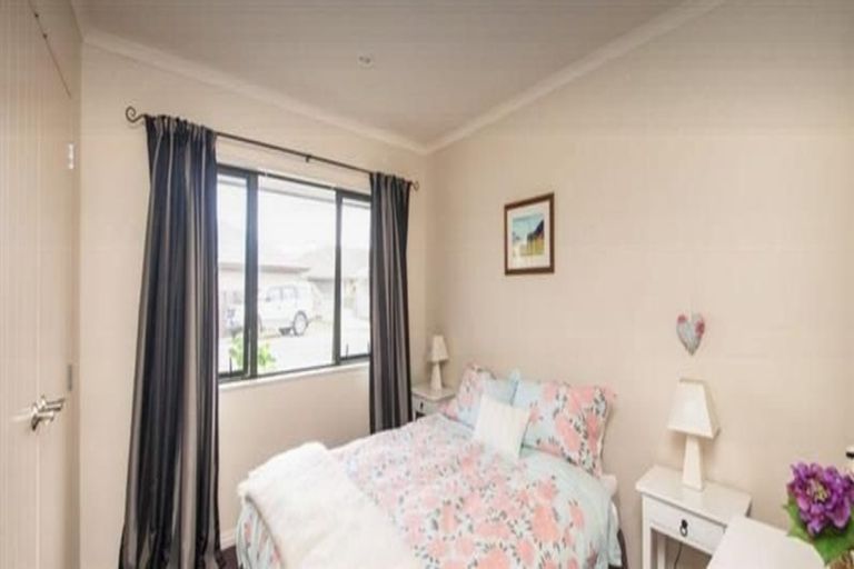 Photo of property in 4 Dryden Court, Kelvin Grove, Palmerston North, 4414