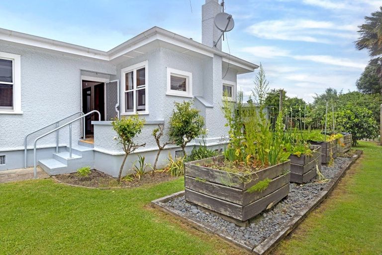 Photo of property in 18 Oak Street, Mangapapa, Gisborne, 4010