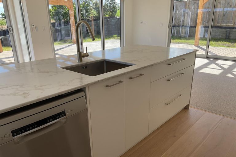 Photo of property in 53 Kia Kaha Drive, Snells Beach, 0920