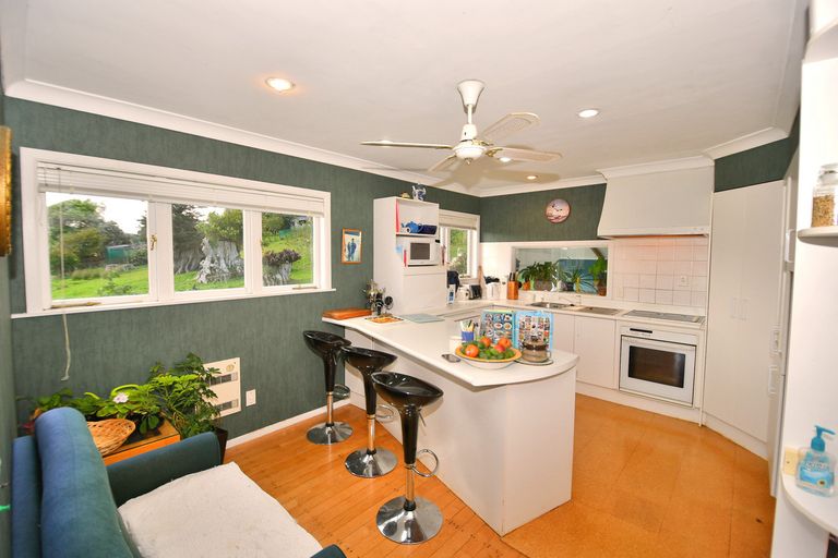 Photo of property in 6b Mountain Road, Kaiwaka, Maungaturoto, 0587