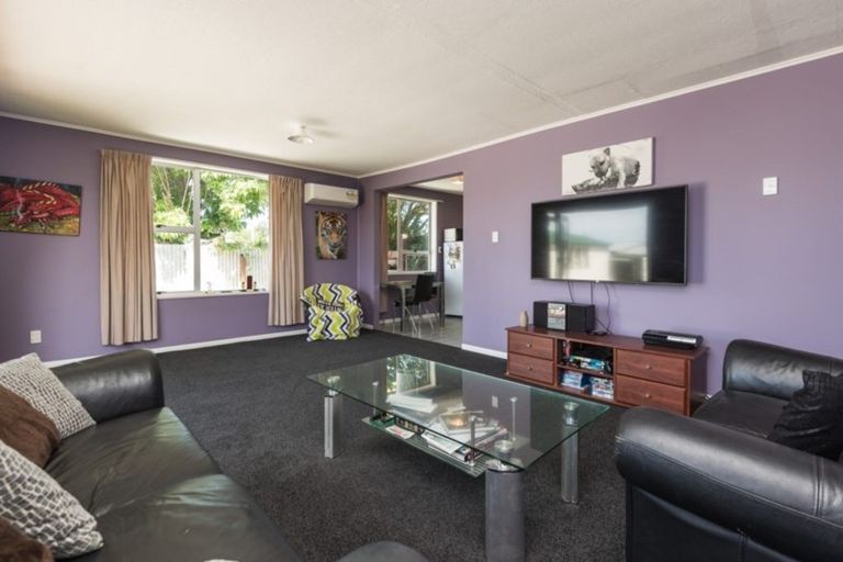 Photo of property in 1/8 Leonie Place, Aranui, Christchurch, 8061