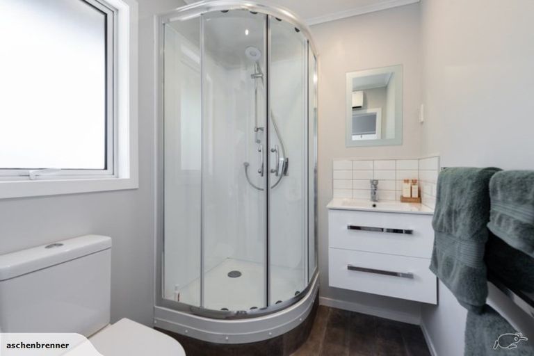 Photo of property in 10 Maybury Way, Island Bay, Wellington, 6023