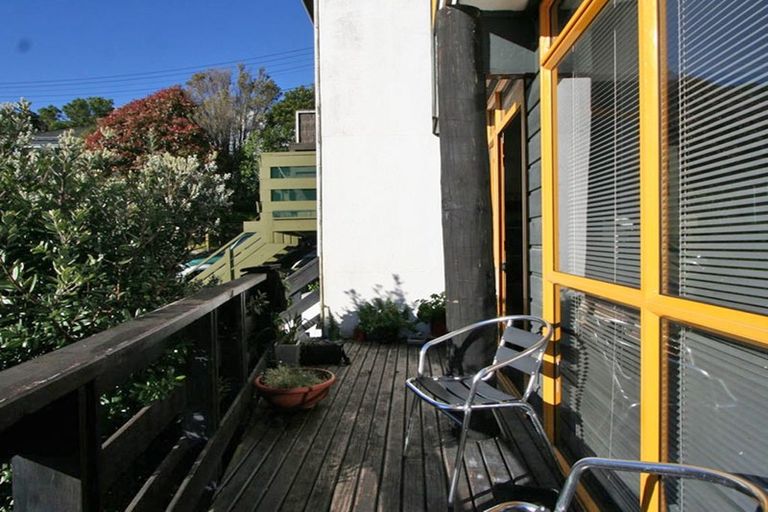 Photo of property in 18 Stafford Street, Mount Victoria, Wellington, 6011