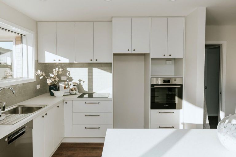 Photo of property in 15 Royal Oak Crescent, Holmes Hill, Oamaru, 9401